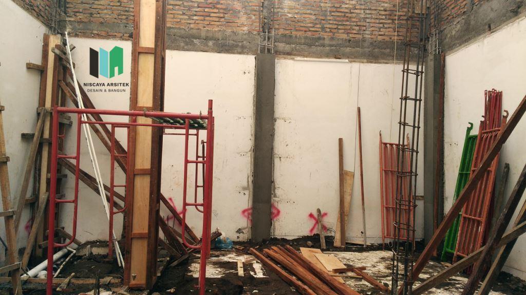 Renovasi Rumah dua lantai di Sleman Jogja